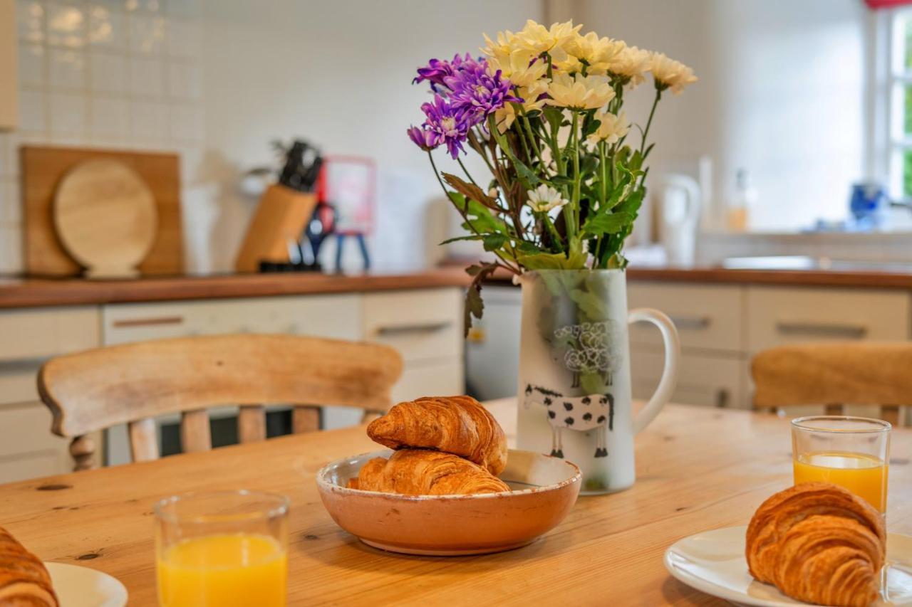 Finest Retreats - Forge Cottage Padstow Luaran gambar