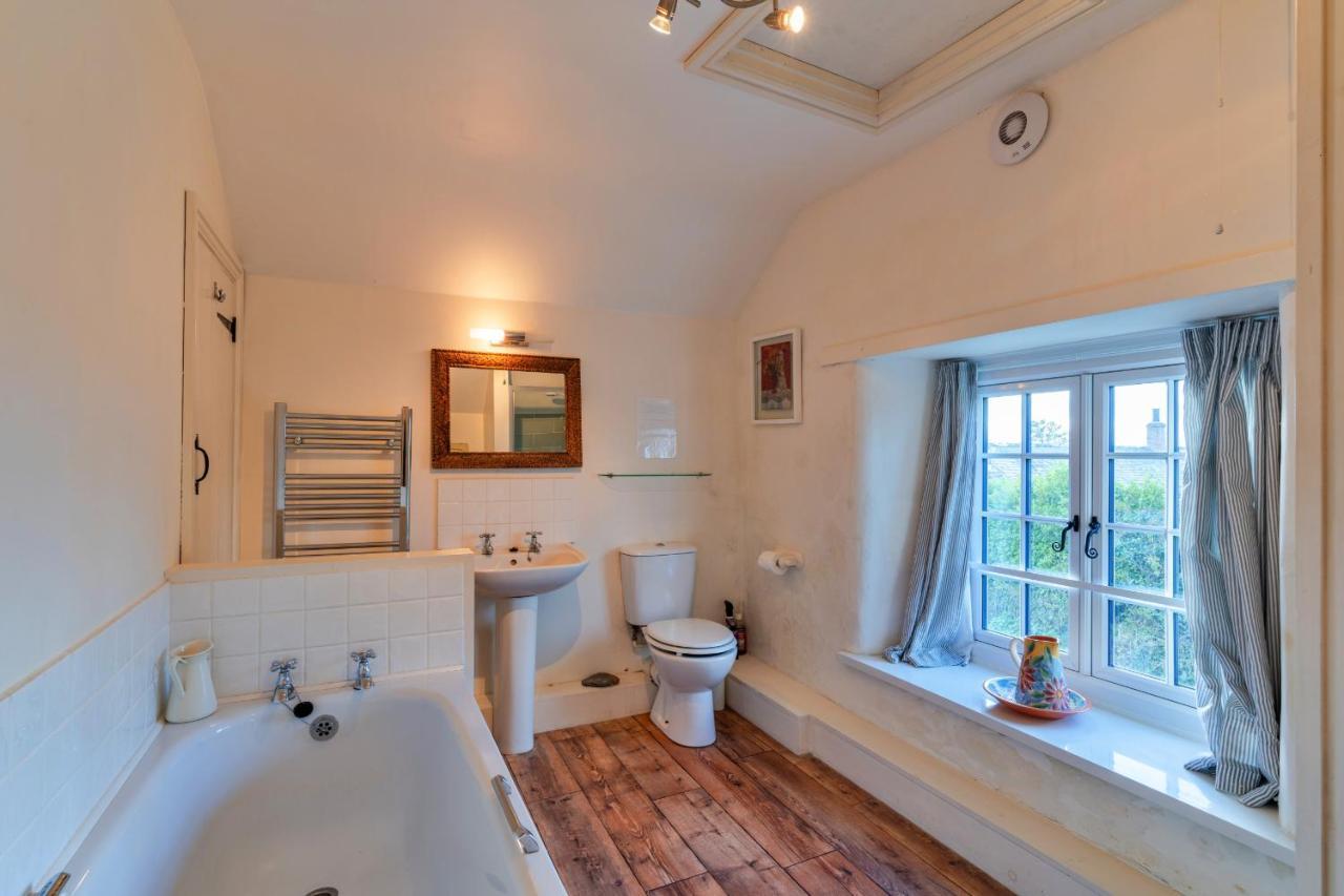 Finest Retreats - Forge Cottage Padstow Luaran gambar