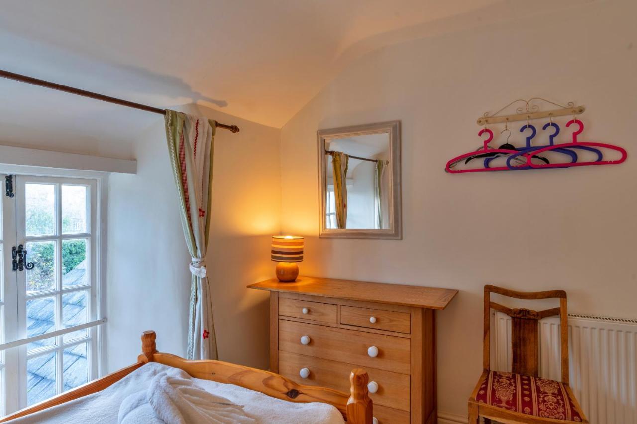 Finest Retreats - Forge Cottage Padstow Luaran gambar